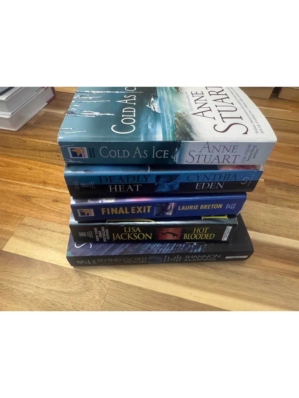 Romantic Suspense Book Lot of 5 | Lisa Jackson, Shannon McKenna, and more!